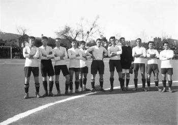 Titulars de l’equip RCD Espanyol en un partit del Campionat dels Pirineus, 1912. Fons i autoria: Frederic Juandó Alegret. (CAT AGDB R. 55929)