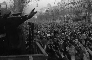 Celebració del quart aniversari de l’arribada de les tropes franquistes a Barcelona, 26 de gener de 1943. Autoria: Joaquín María Domínguez Pont. Fons: Diputació de Barcelona. (CAT AGDB R.11788)